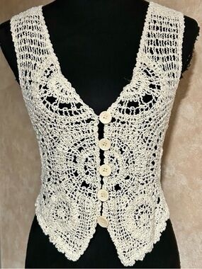 🌵🏜️Crochet Lace Button-Up Vest ~ Western Wear